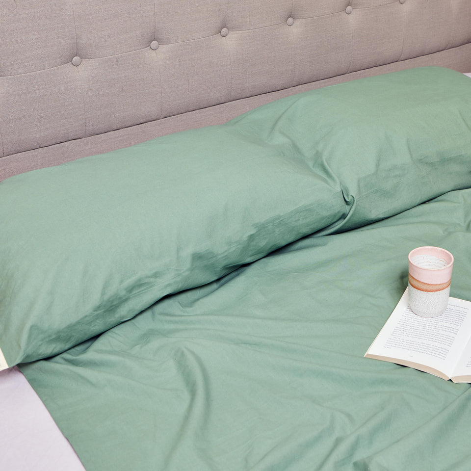 Queen bed sheet that keeps your sheets tan free. Say goodbye to fake tan stains.